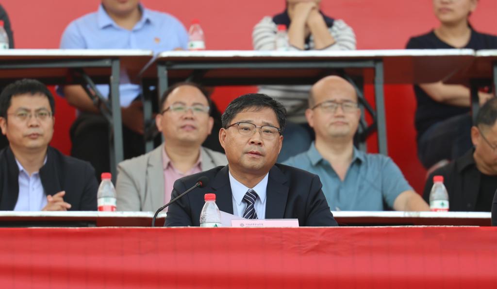 https://www.hnnvc.edu.cn/__local/E/8F/AF/E1AF287253467D12C3C51F34041_48527E09_D9C1.jpg